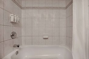 Days Inn by Wyndham Calgary South