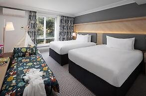 Hilton Cobham