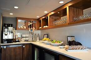 Delta Hotels by Marriott Calgary South