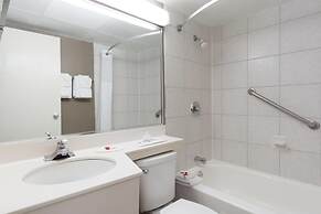Days Inn by Wyndham Columbus East Airport