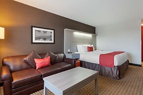 Best Western Plus Village Park Inn