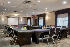 Best Western Plus Village Park Inn