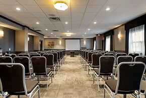 Best Western Plus Village Park Inn