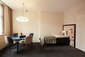 Ascot Hotel