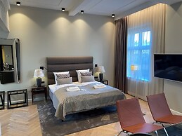 Ascot Hotel