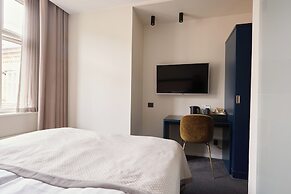 Ascot Hotel