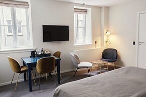 Ascot Hotel