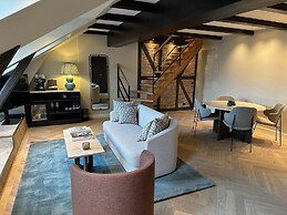 Ascot Hotel