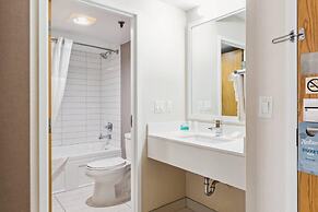 Radisson Hotel & Conference Centre West Edmonton