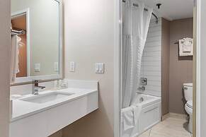 Radisson Hotel & Conference Centre West Edmonton