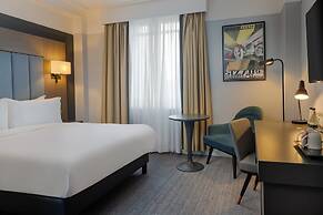 The Queens Hotel