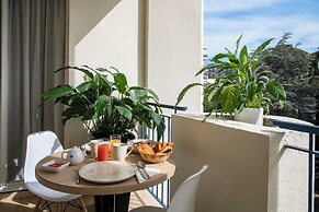 Le Cetai Cannes Beach Hotel