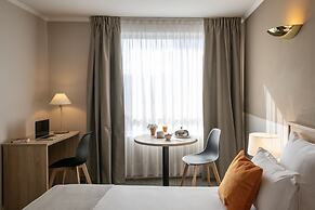 Le Cetai Cannes Beach Hotel