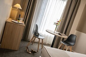 Le Cetai Cannes Beach Hotel