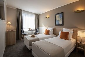 Le Cetai Cannes Beach Hotel