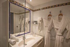 Le Cetai Cannes Beach Hotel
