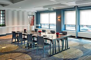 Courtyard by Marriott Downtown Toronto