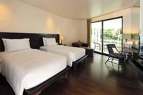Le Meridien Phuket Beach Resort