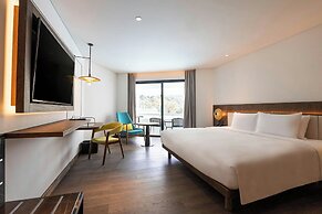 Le Meridien Phuket Beach Resort