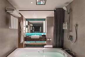Le Meridien Phuket Beach Resort