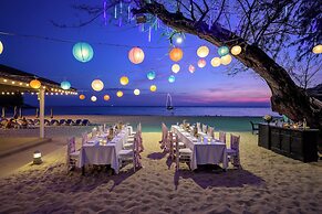 Le Meridien Phuket Beach Resort