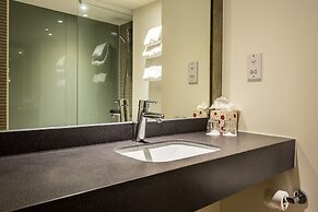 Holiday Inn Lancaster by IHG