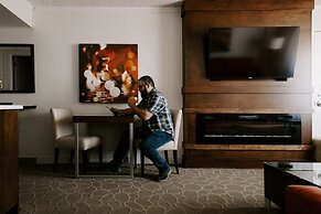 Delta Hotels by Marriott Saguenay Conference Centre