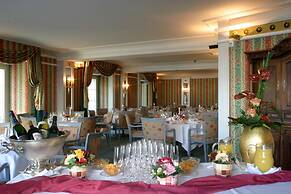 Hotel Monopol