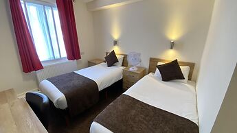Russ Hill Hotel