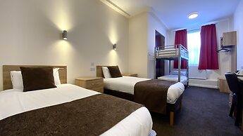 Russ Hill Hotel