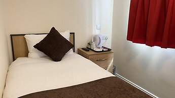 Russ Hill Hotel