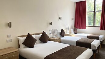Russ Hill Hotel