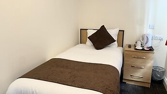 Russ Hill Hotel