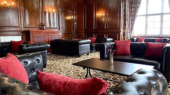 Russ Hill Hotel