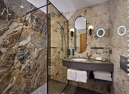Hilton Milan