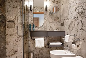 Hilton Milan