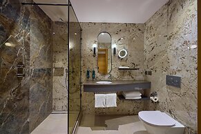 Hilton Milan