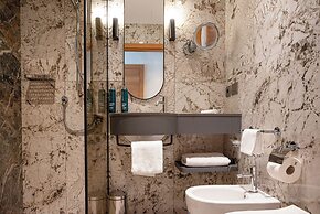 Hilton Milan