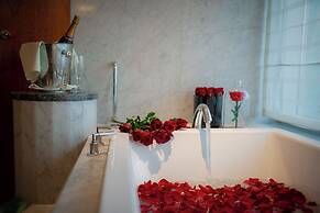 The Nile Ritz-Carlton, Cairo
