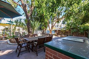 Elkira Court Motel