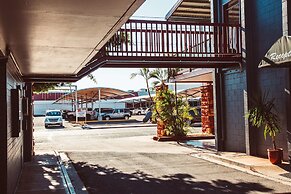 Elkira Court Motel
