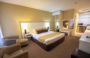 Elkira Court Motel