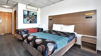 Elkira Court Motel