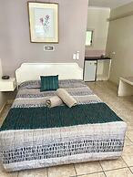 Elkira Court Motel