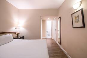 Exe Hotel Colón