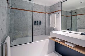 DoubleTree by Hilton Paris Bougival