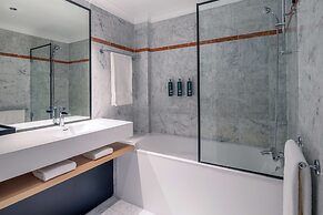 DoubleTree by Hilton Paris Bougival