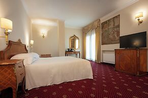 HOTEL STENDHAL