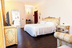 HOTEL STENDHAL