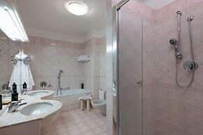 HOTEL STENDHAL